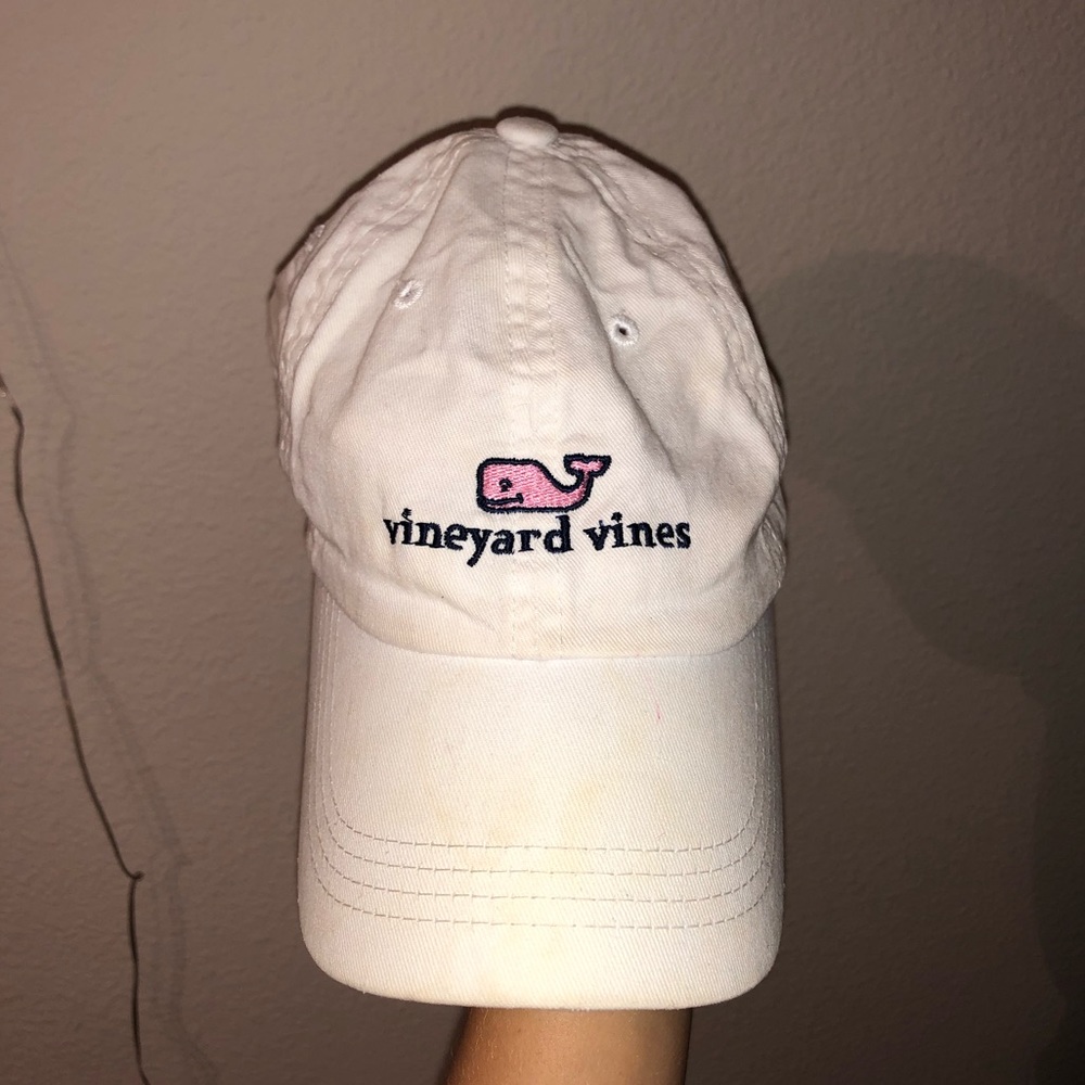 White Vineyard Vines Hat